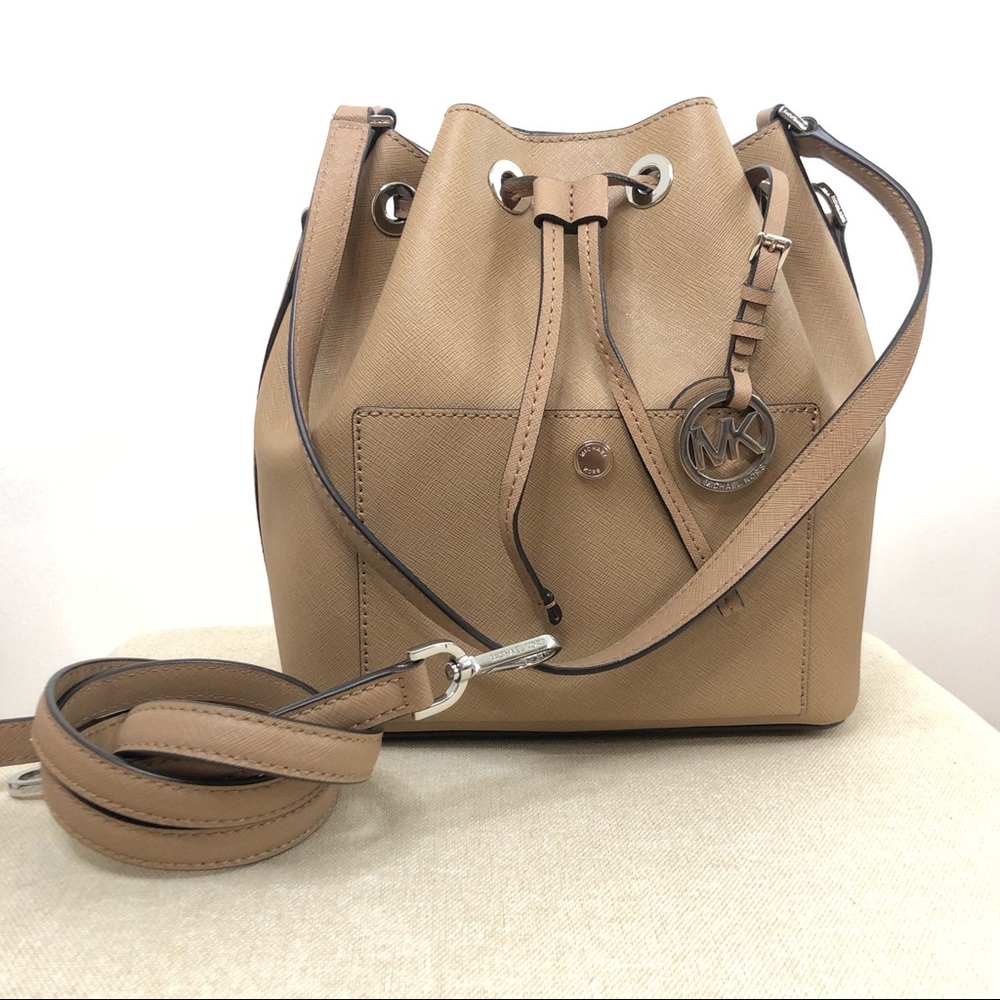 Michael Kors Bucket Bag